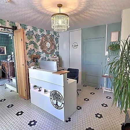 Le Smile Hotel Saint-Vincent-Sterlanges