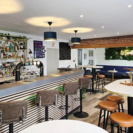 Le Smile Hotel Saint-Vincent-Sterlanges